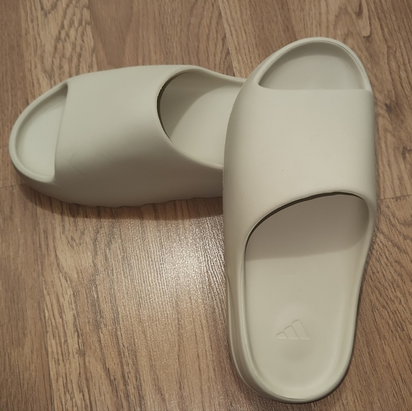 Yezzy Slides Bone Color REPS main image 4